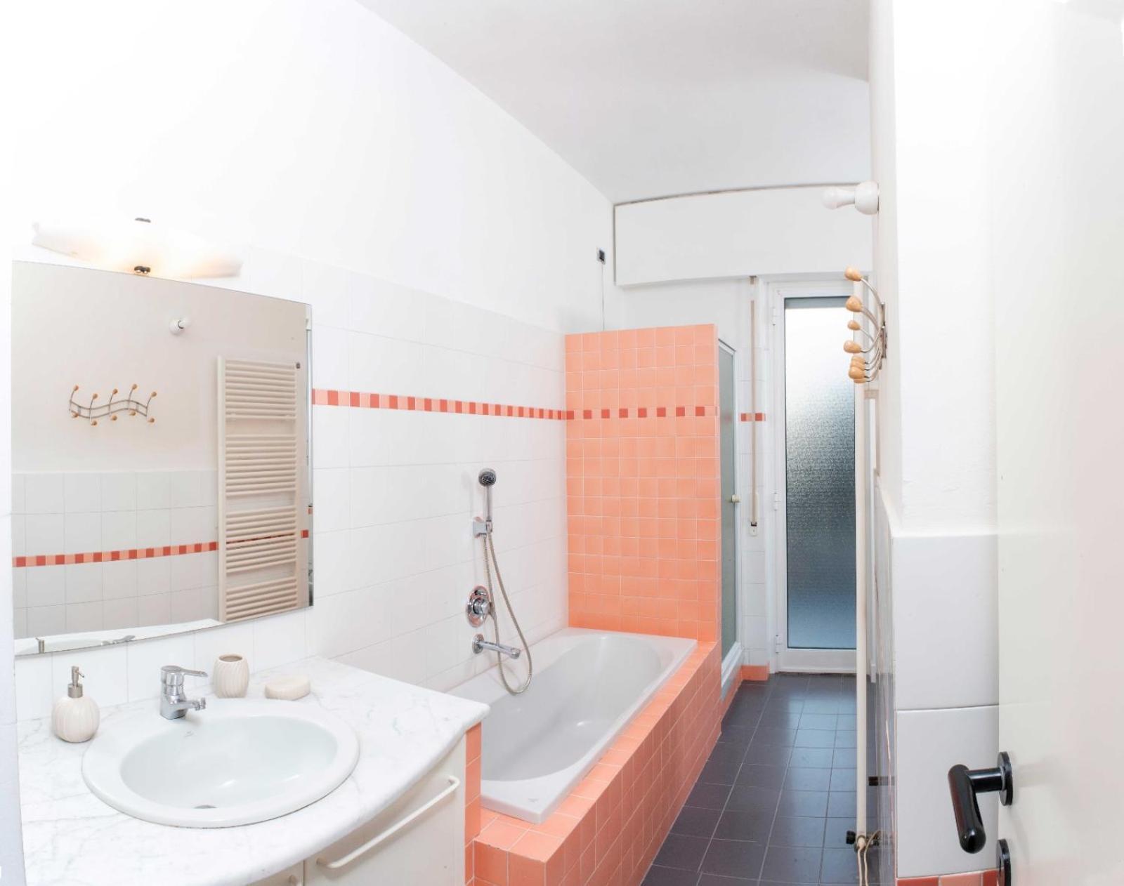 Casa Lorenza Albisola Superiore Ngoại thất bức ảnh